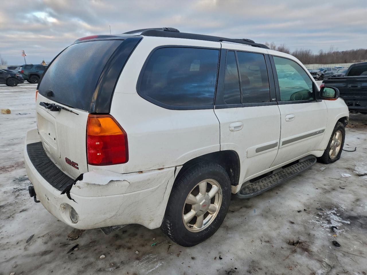 2002 GMC ENVOY photo 3