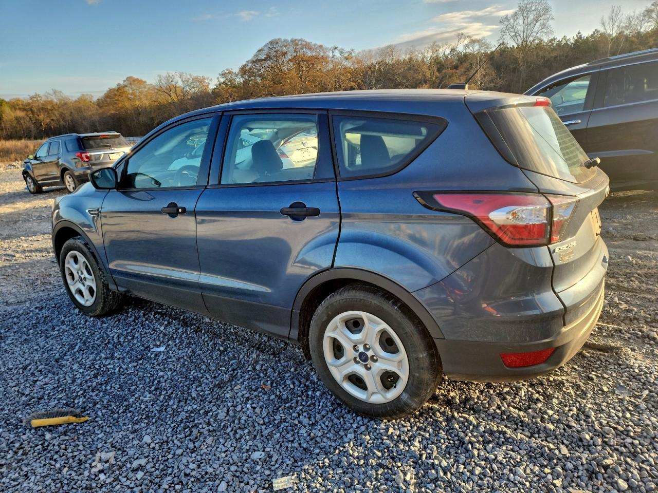 2018 FORD ESCAPE S photo 2