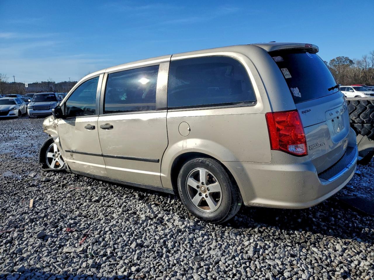 2013 DODGE GRAND CARAVAN SE photo 2