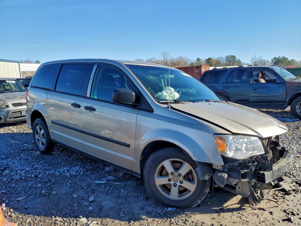 2013 DODGE GRAND CARAVAN SE photo 4