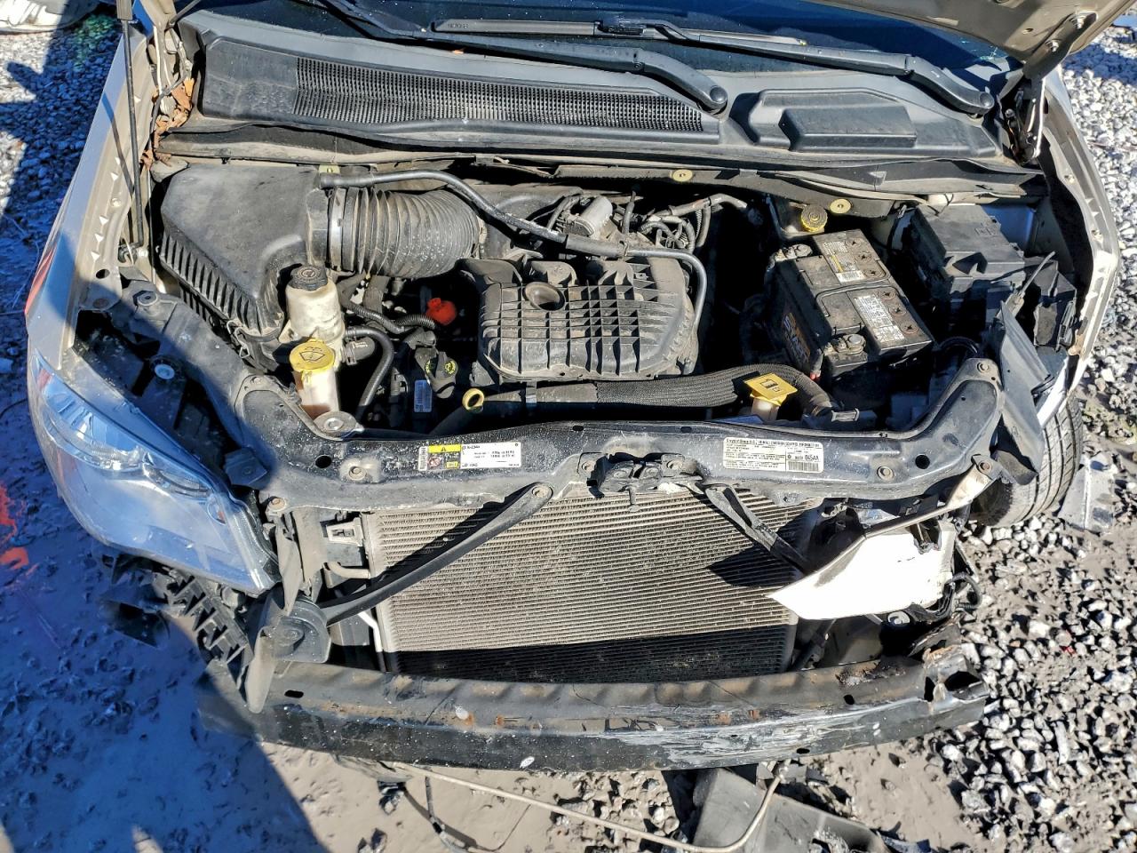 2013 DODGE GRAND CARAVAN SE photo 12