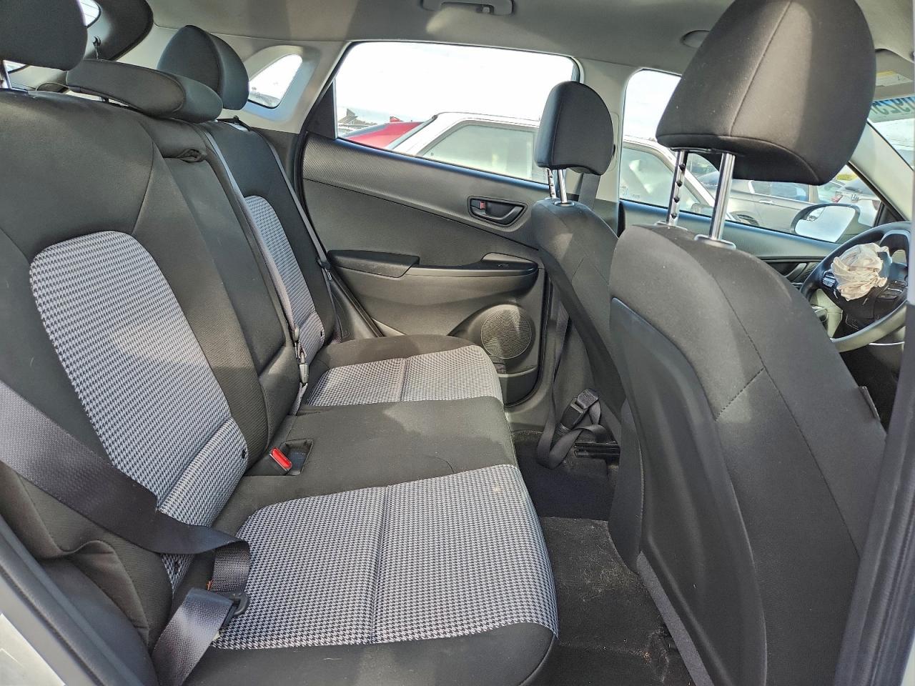 2022 HYUNDAI KONA SEL photo 10