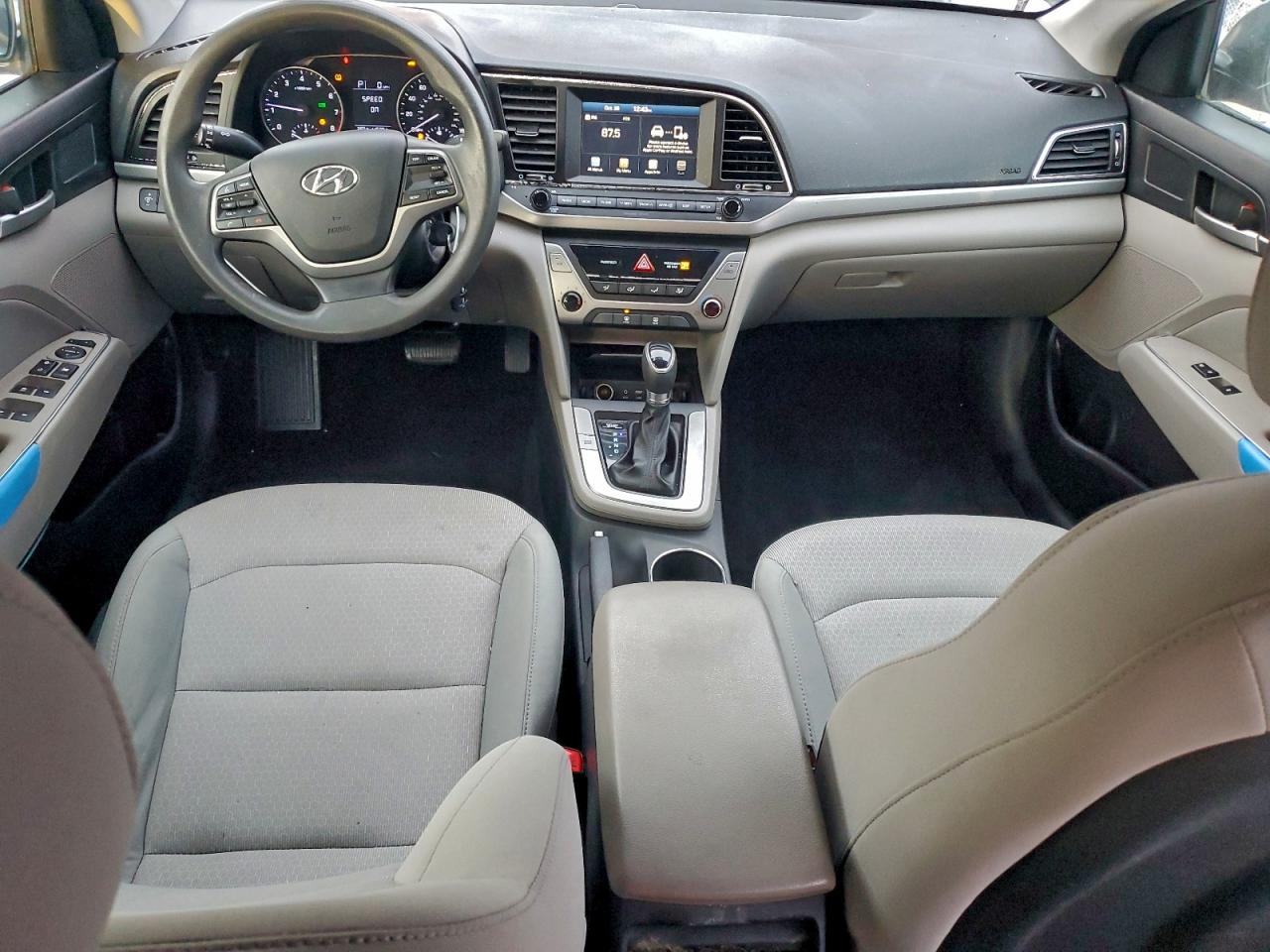 2017 HYUNDAI ELANTRA SE photo 8