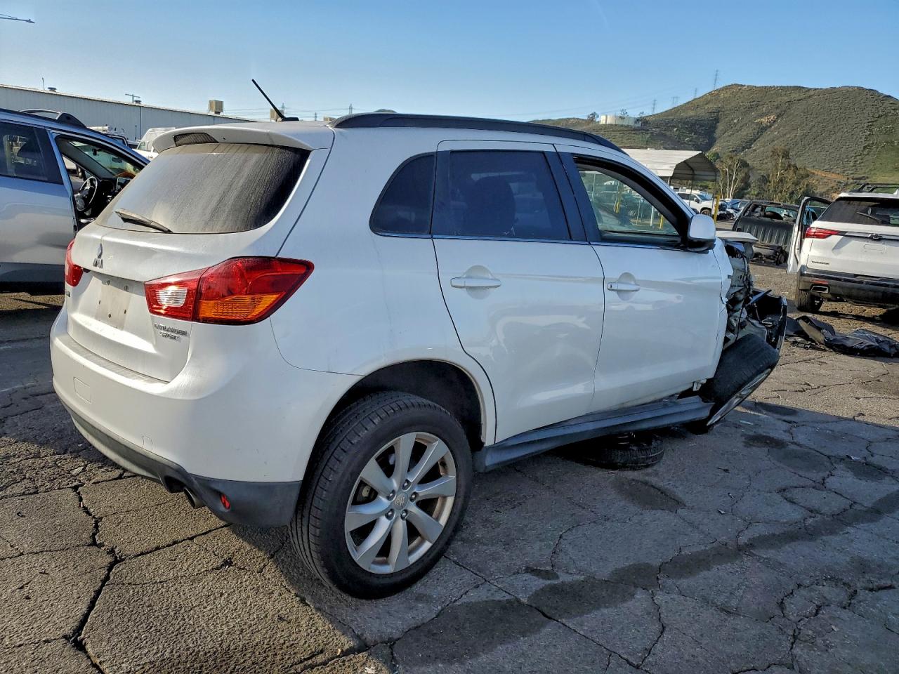 2013 MITSUBISHI OUTLANDER SPORT SE photo 3