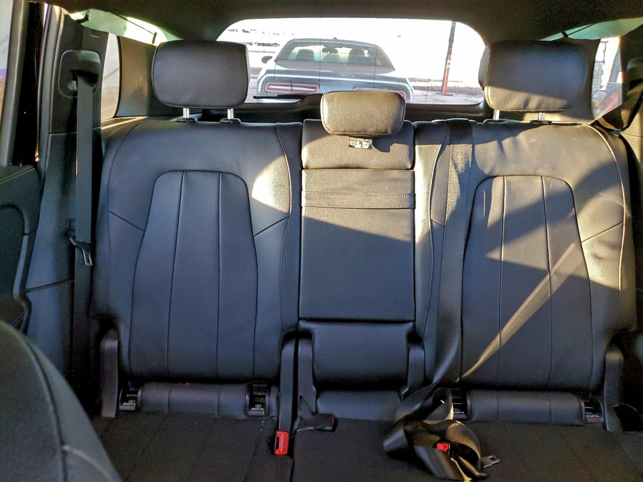 2021 MERCEDES-BENZ GLB 250 photo 10