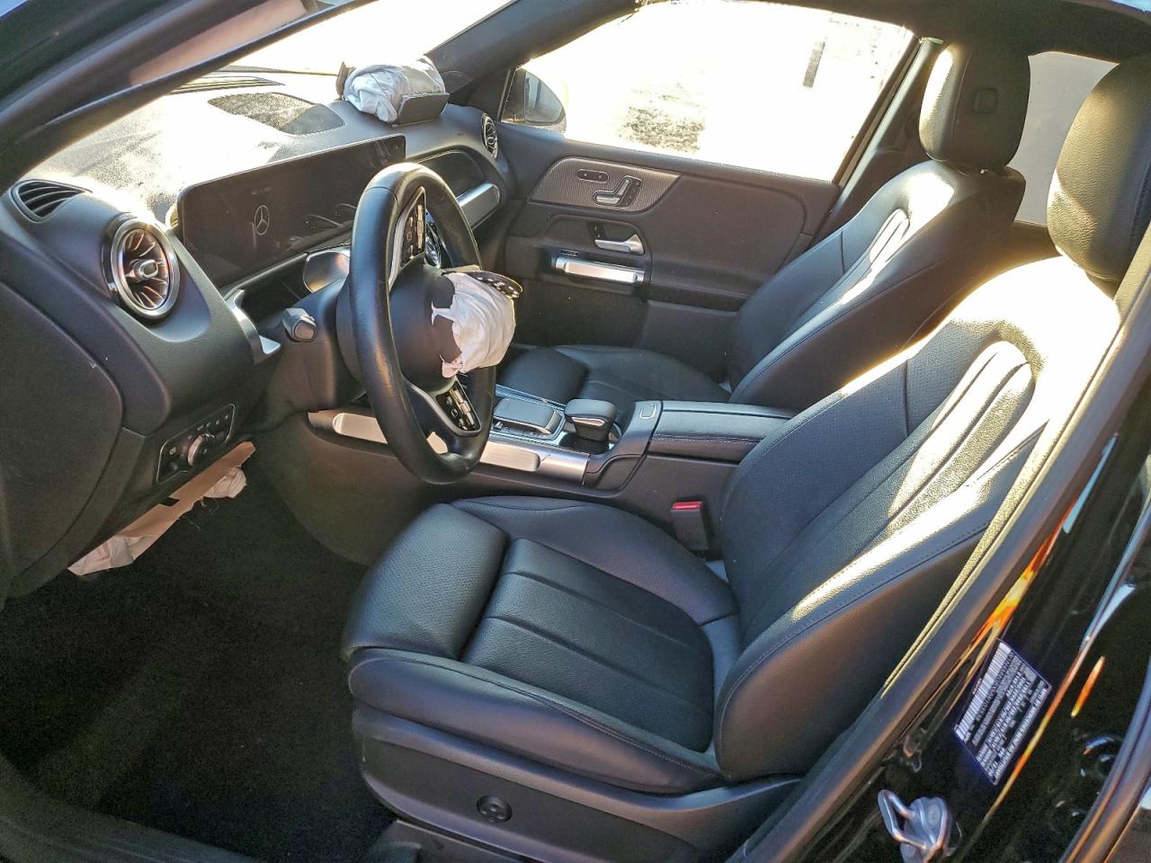 2021 MERCEDES-BENZ GLB 250 photo 7