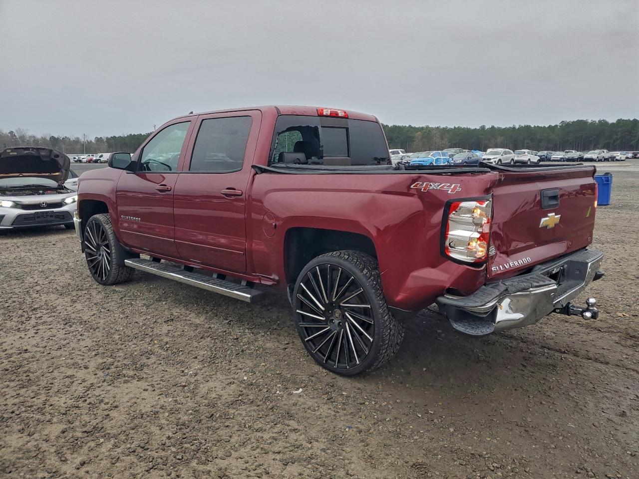 2015 CHEVROLET SILVERADO K1500 LT photo 2