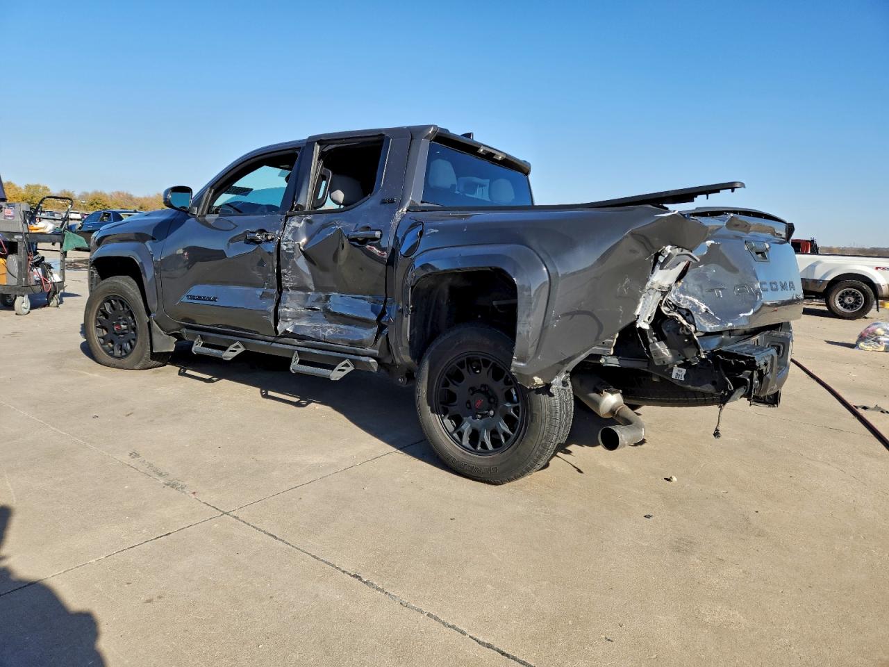 2024 TOYOTA TACOMA SR5 photo 2