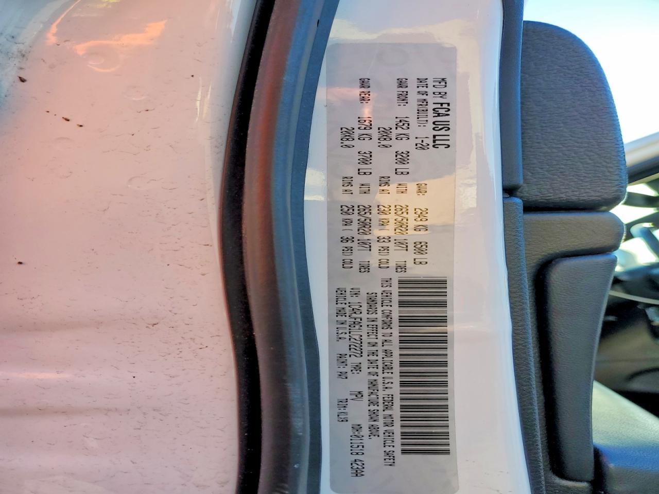 2020 JEEP GRAND CHEROKEE LAREDO photo 12