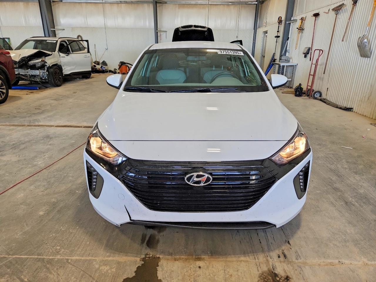 2018 HYUNDAI IONIQ SEL photo 5