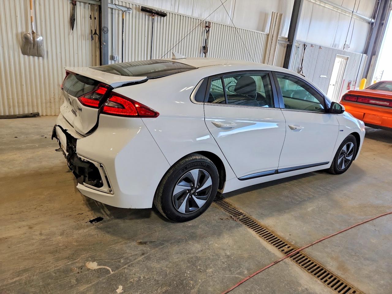 2018 HYUNDAI IONIQ SEL photo 3