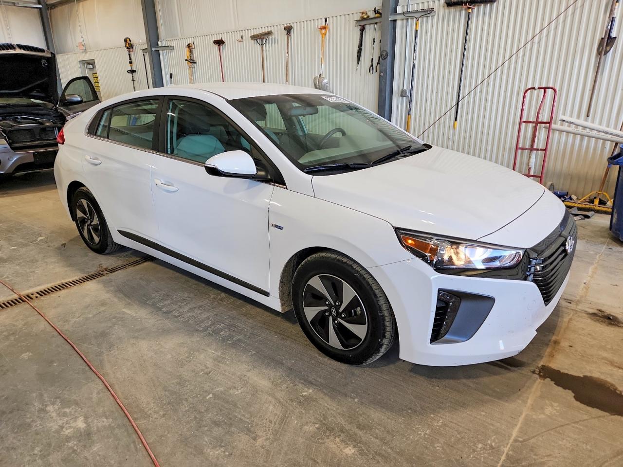 2018 HYUNDAI IONIQ SEL photo 4