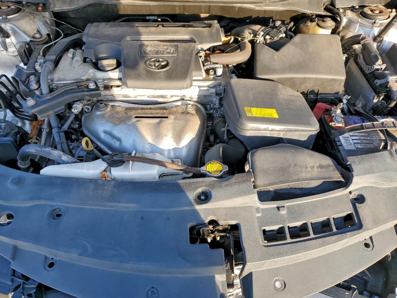 2015 TOYOTA CAMRY LE photo 11