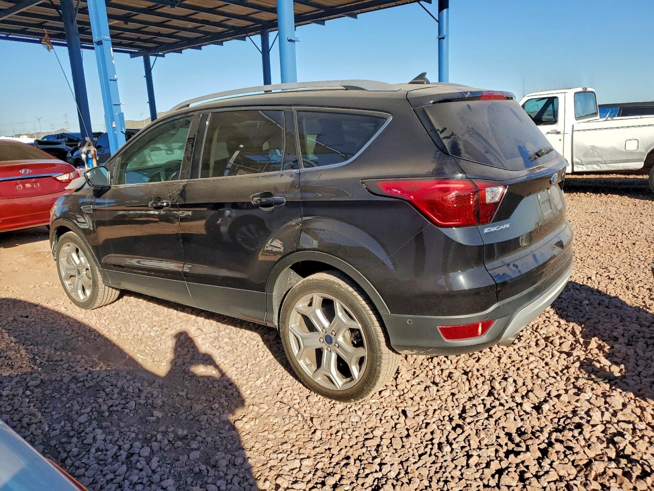 2019 FORD ESCAPE TITANIUM photo 2