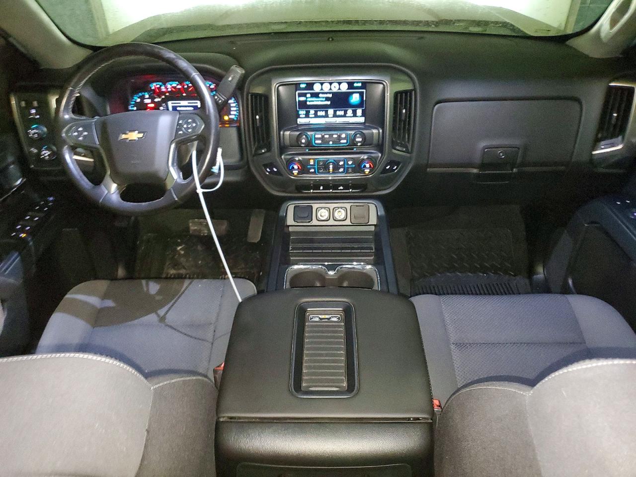 2018 CHEVROLET SILVERADO K1500 LT photo 8