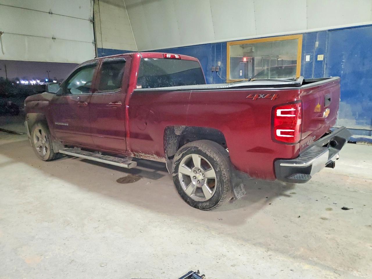 2018 CHEVROLET SILVERADO K1500 LT photo 2