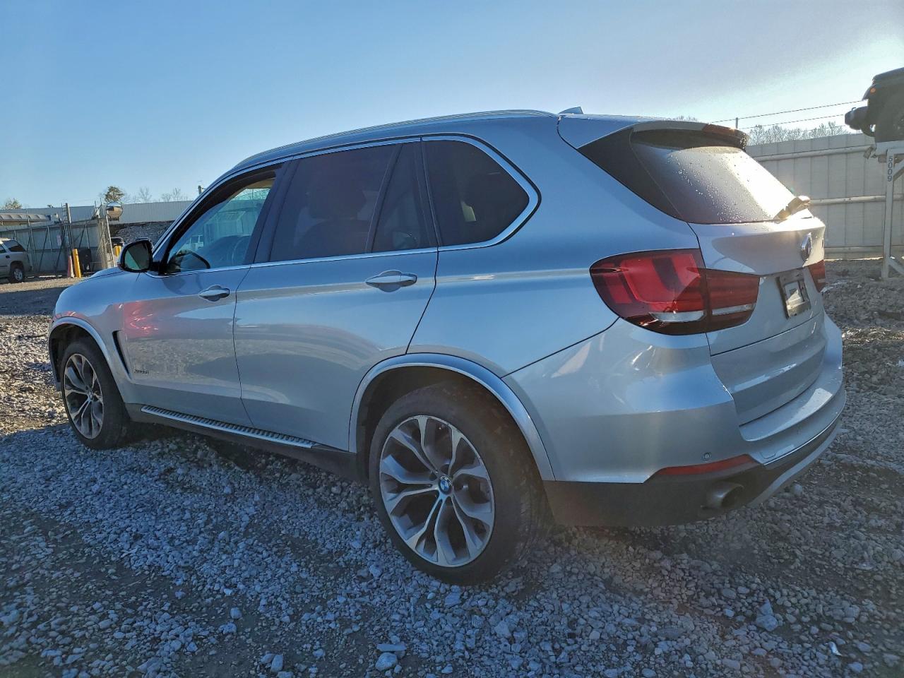2015 BMW X5 XDRIVE35I photo 2