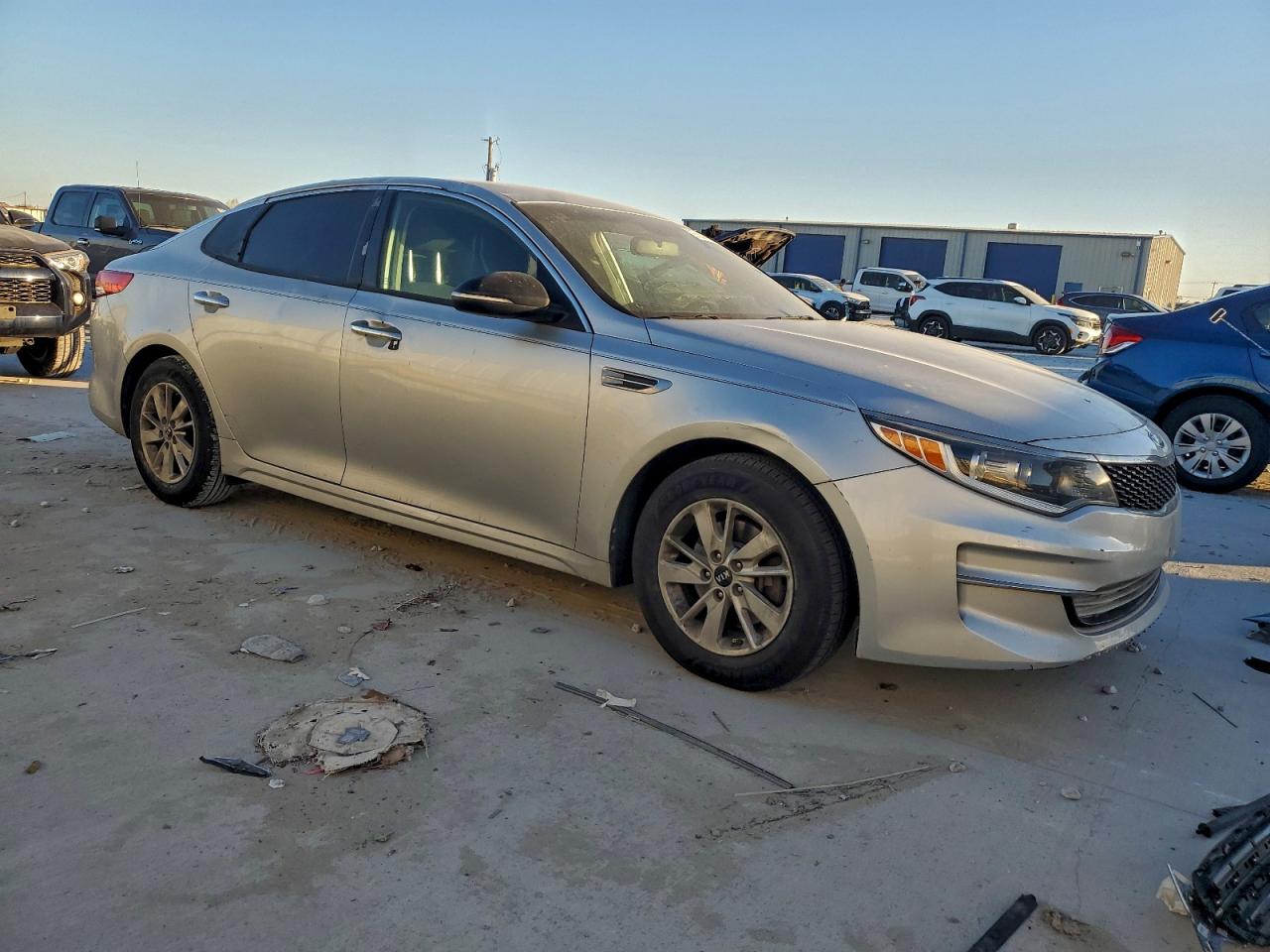 2016 KIA OPTIMA LX photo 4