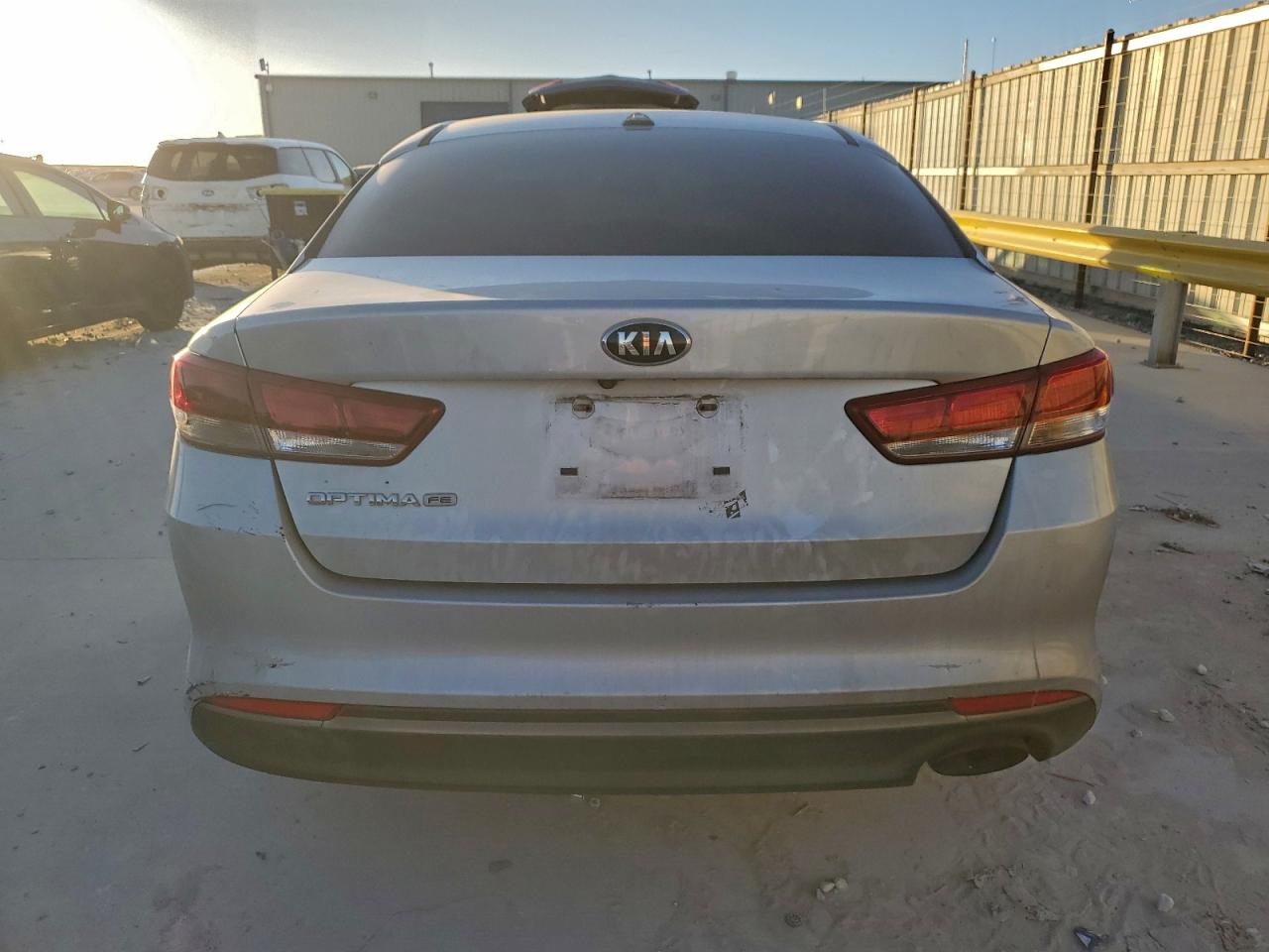 2016 KIA OPTIMA LX photo 6