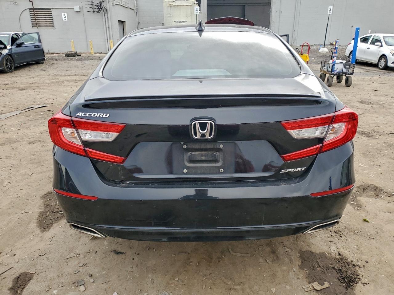 2018 HONDA ACCORD SPORT photo 6