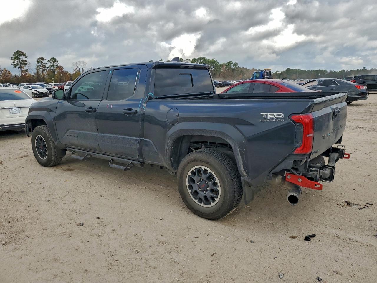 2024 TOYOTA TACOMA DOUBLE CAB photo 2