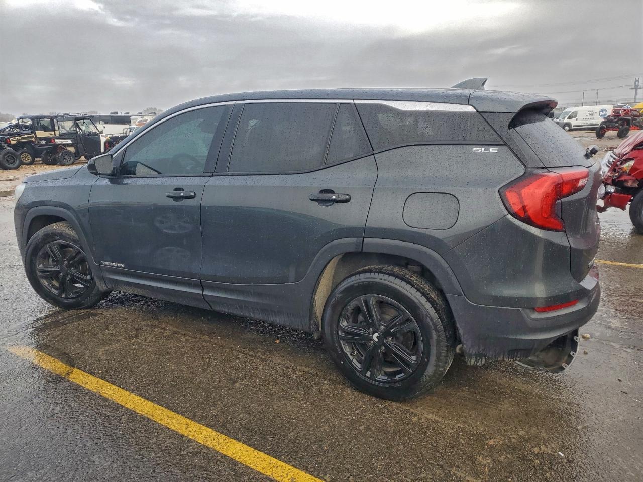 2018 GMC TERRAIN SLE photo 2