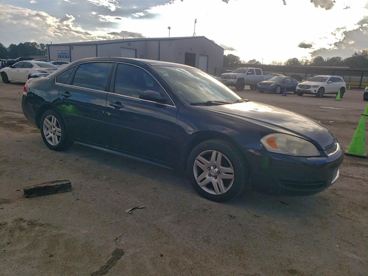 2013 CHEVROLET IMPALA LT photo 4
