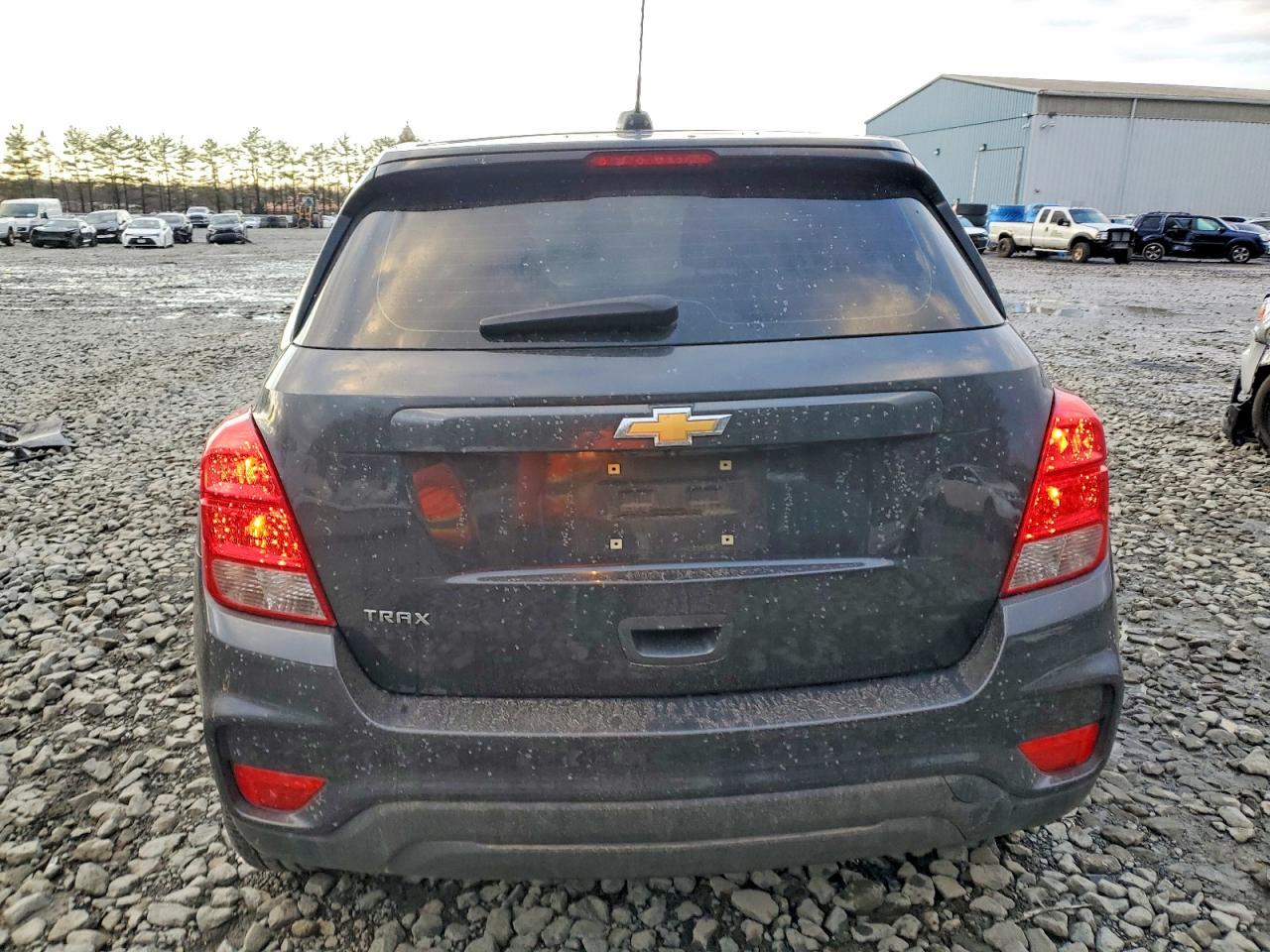 2019 CHEVROLET TRAX LS photo 6