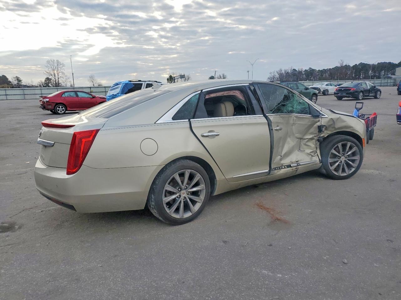 2013 CADILLAC XTS photo 5