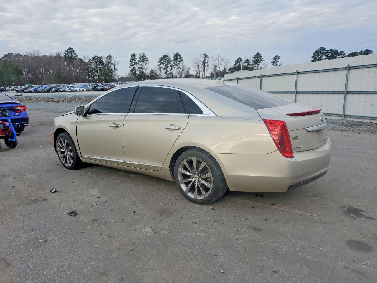2013 CADILLAC XTS photo 3