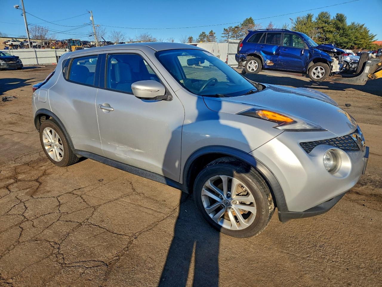 2015 NISSAN JUKE photo 4