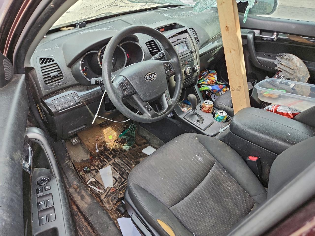 2012 KIA SORENTO BASE photo 8