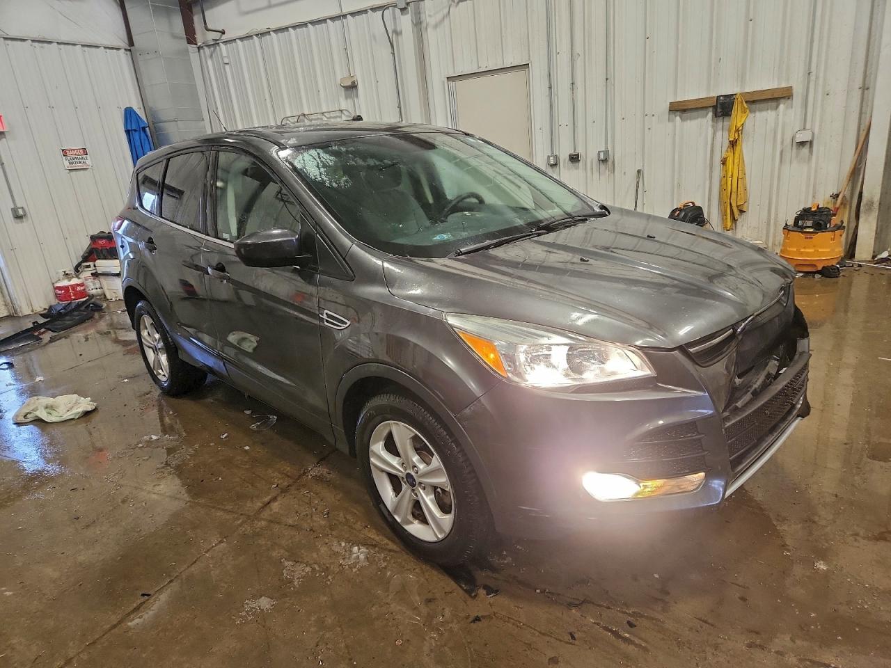 2016 FORD ESCAPE SE photo 4