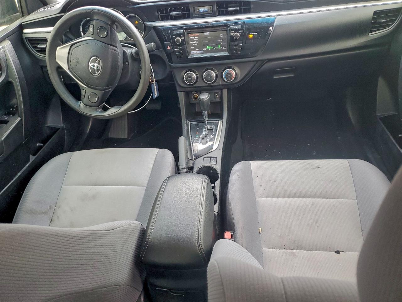 2015 TOYOTA COROLLA L photo 8