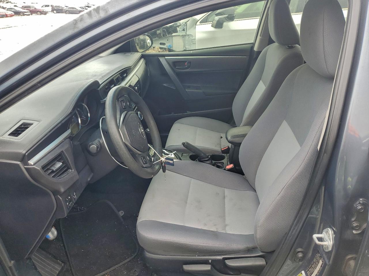 2015 TOYOTA COROLLA L photo 7