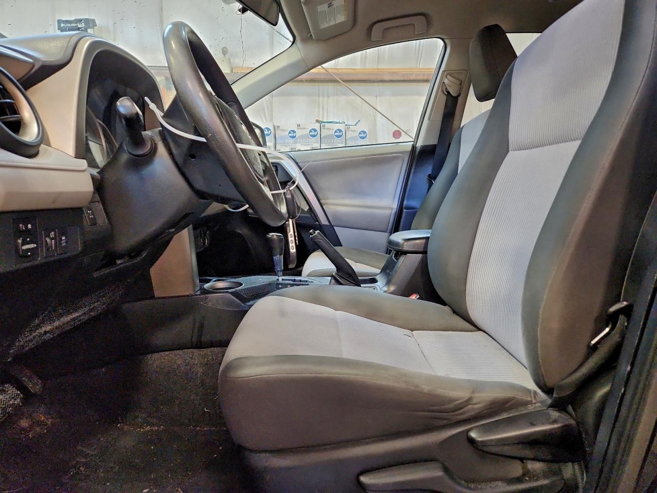 2013 TOYOTA RAV4 LE photo 7