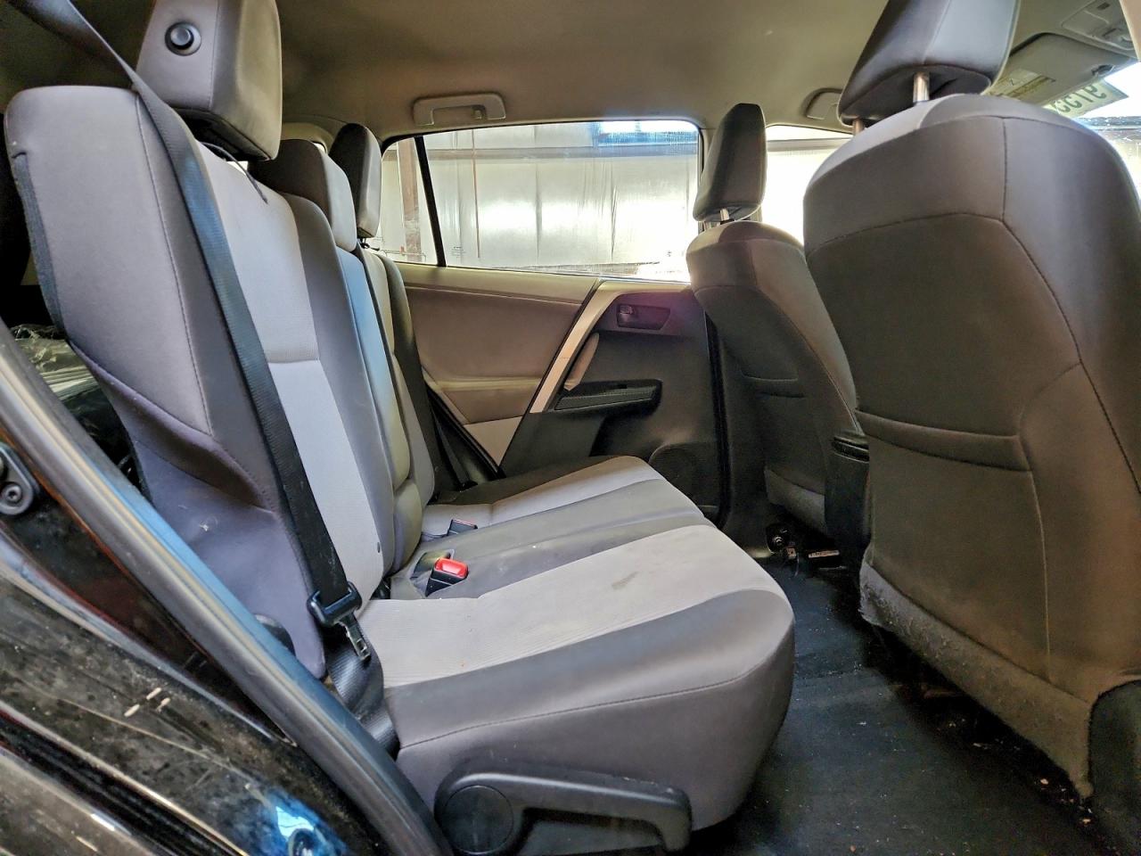 2013 TOYOTA RAV4 LE photo 11
