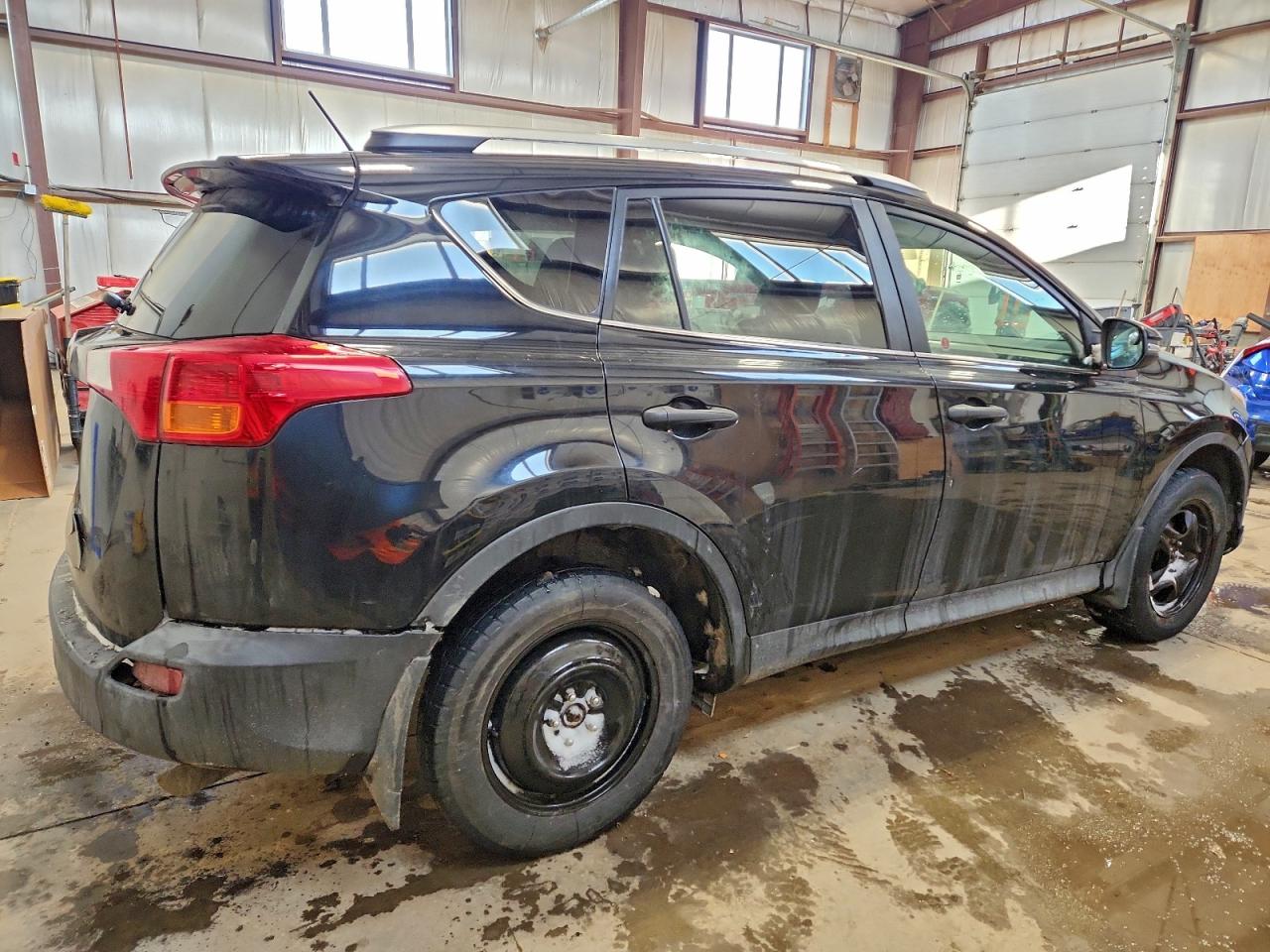 2013 TOYOTA RAV4 LE photo 3