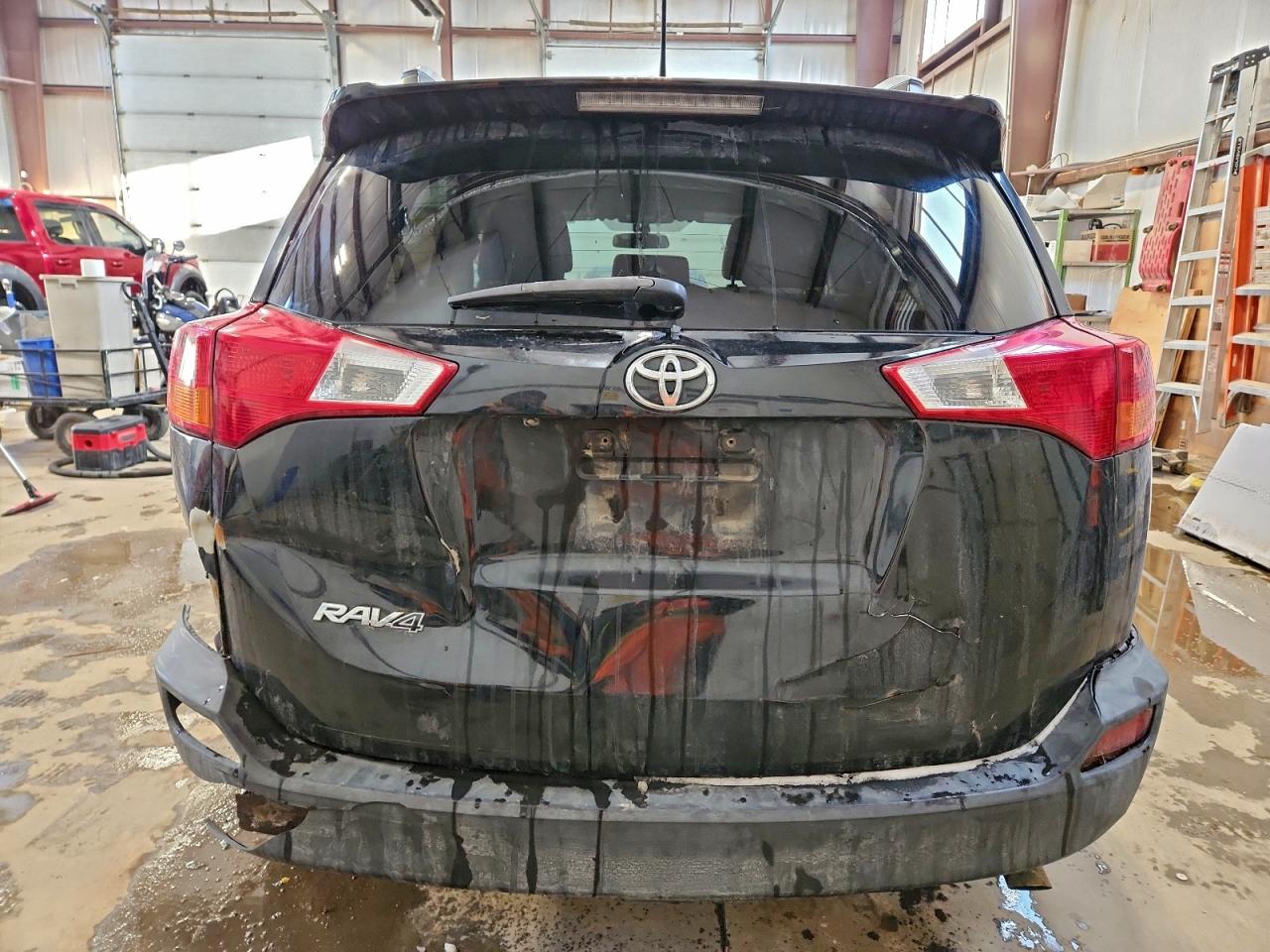 2013 TOYOTA RAV4 LE photo 6