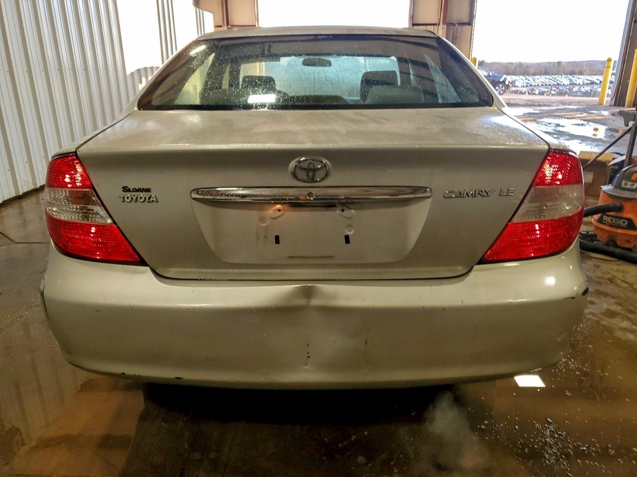 2002 TOYOTA CAMRY LE photo 6