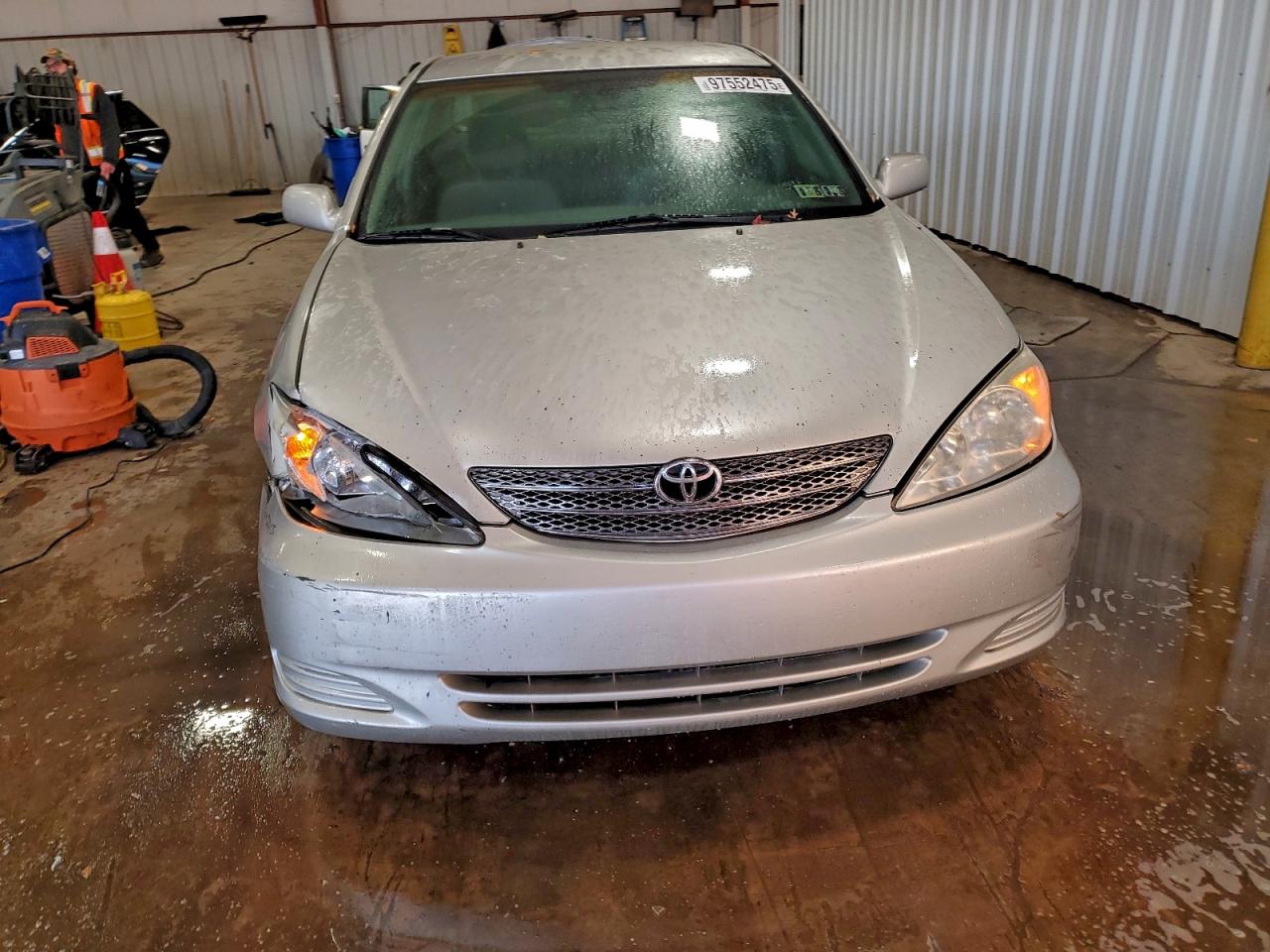 2002 TOYOTA CAMRY LE photo 5