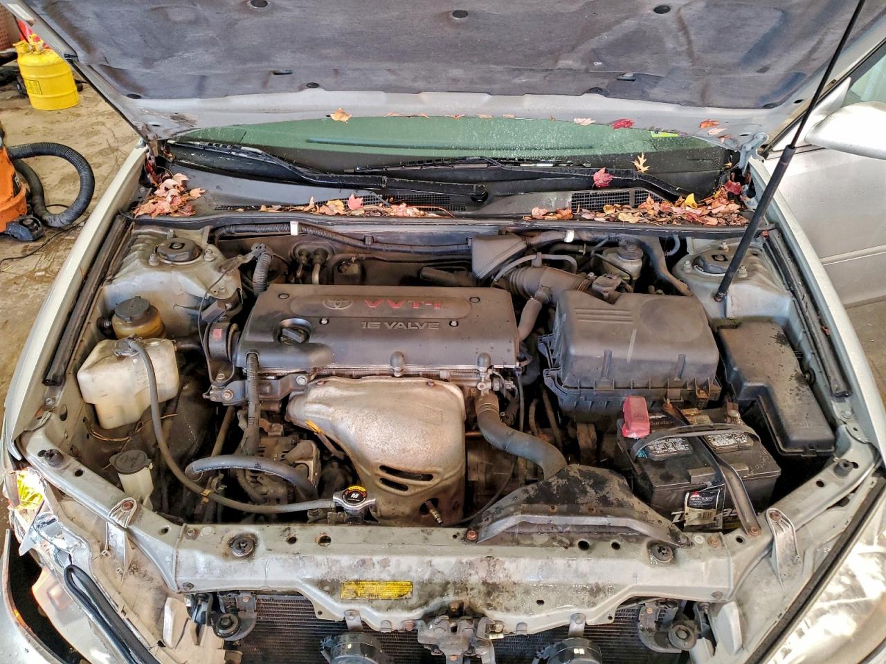 2002 TOYOTA CAMRY LE photo 11