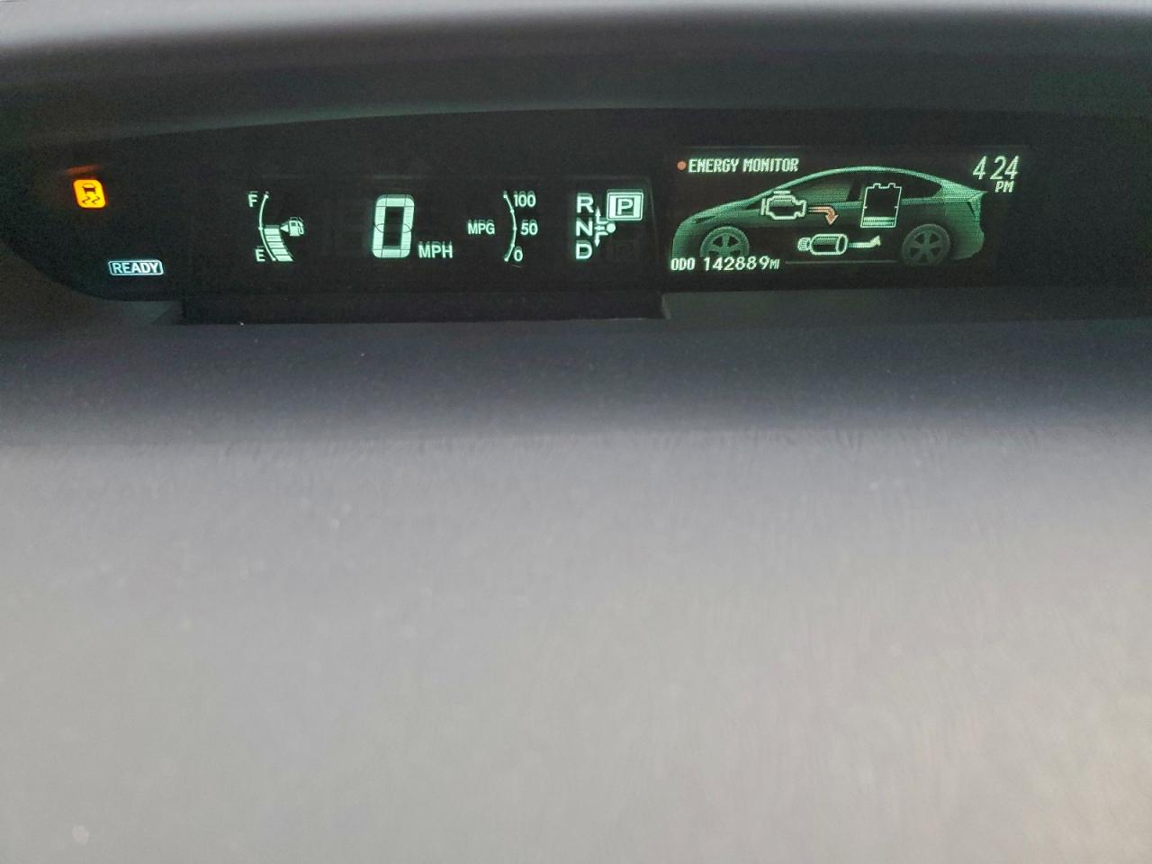 2015 TOYOTA PRIUS photo 9