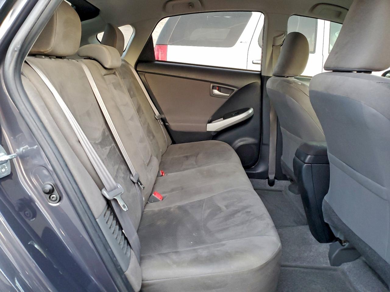 2015 TOYOTA PRIUS photo 10