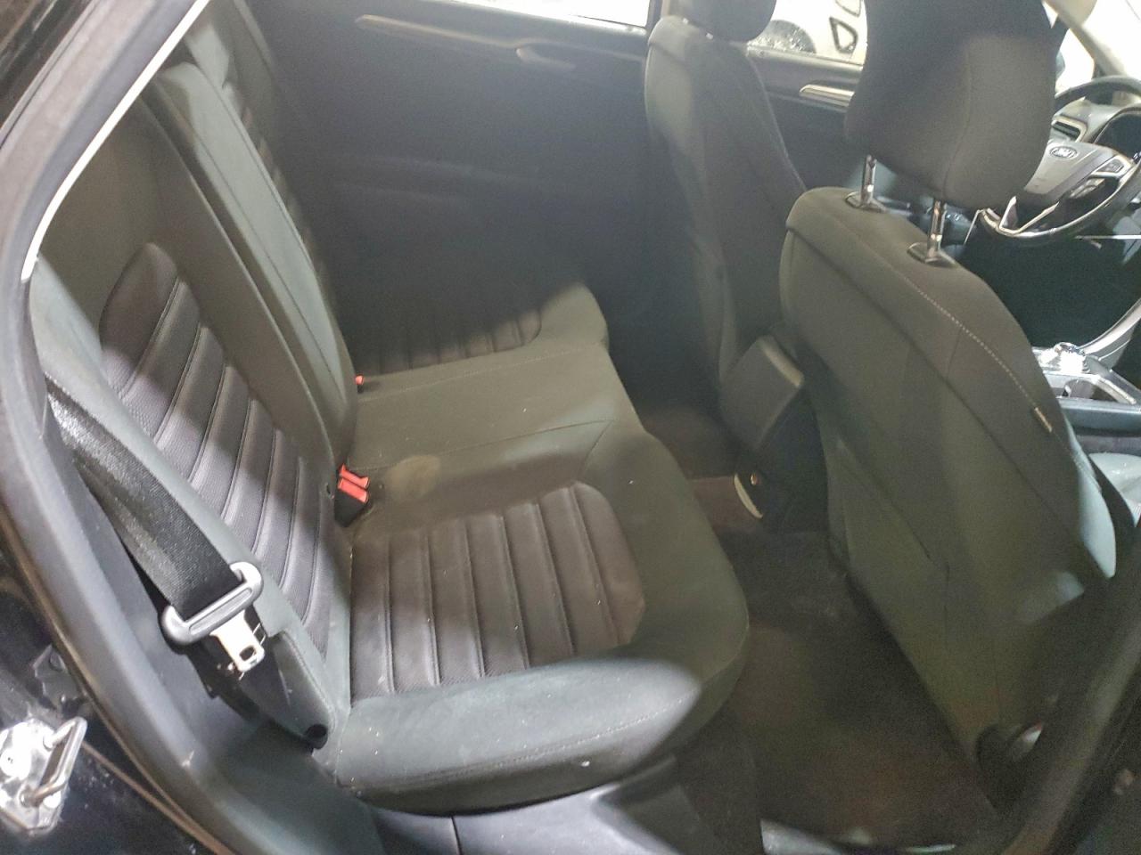 2017 FORD FUSION S photo 10