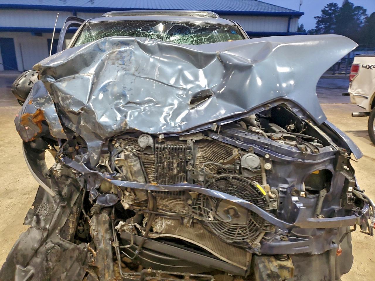 2003 TOYOTA SEQUOIA SR5 photo 5