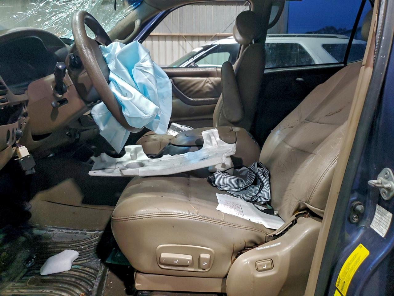 2003 TOYOTA SEQUOIA SR5 photo 7