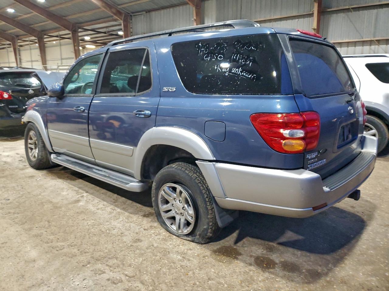 2003 TOYOTA SEQUOIA SR5 photo 2