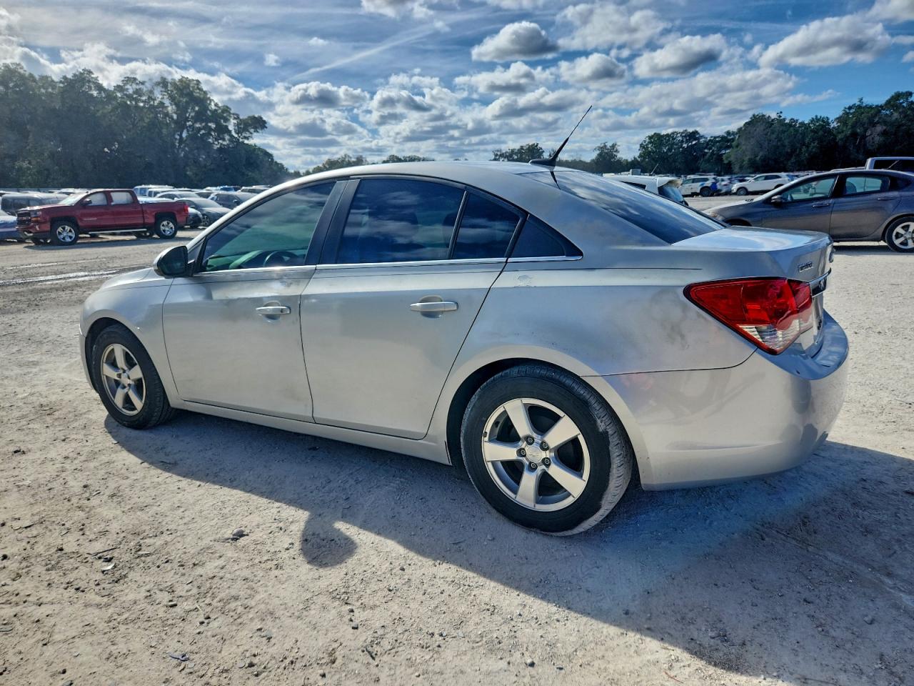 2013 CHEVROLET CRUZE LT photo 2