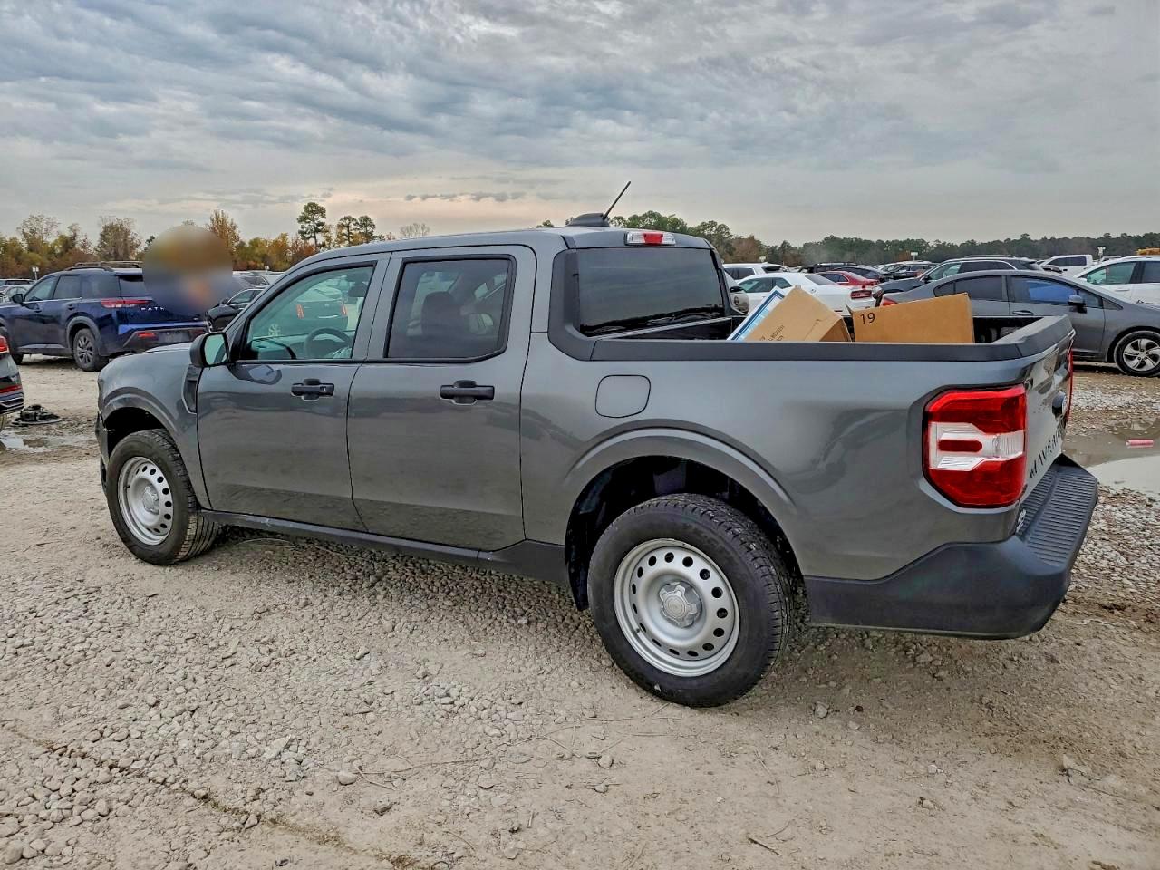 2025 FORD MAVERICK XL photo 2